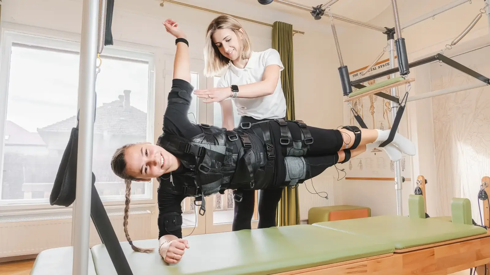 Combinație de EMS și Pilates Reformer